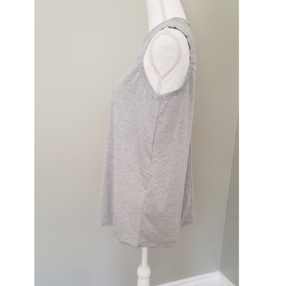 Cute Grey T-shirt Size M - Picture 5 of 6